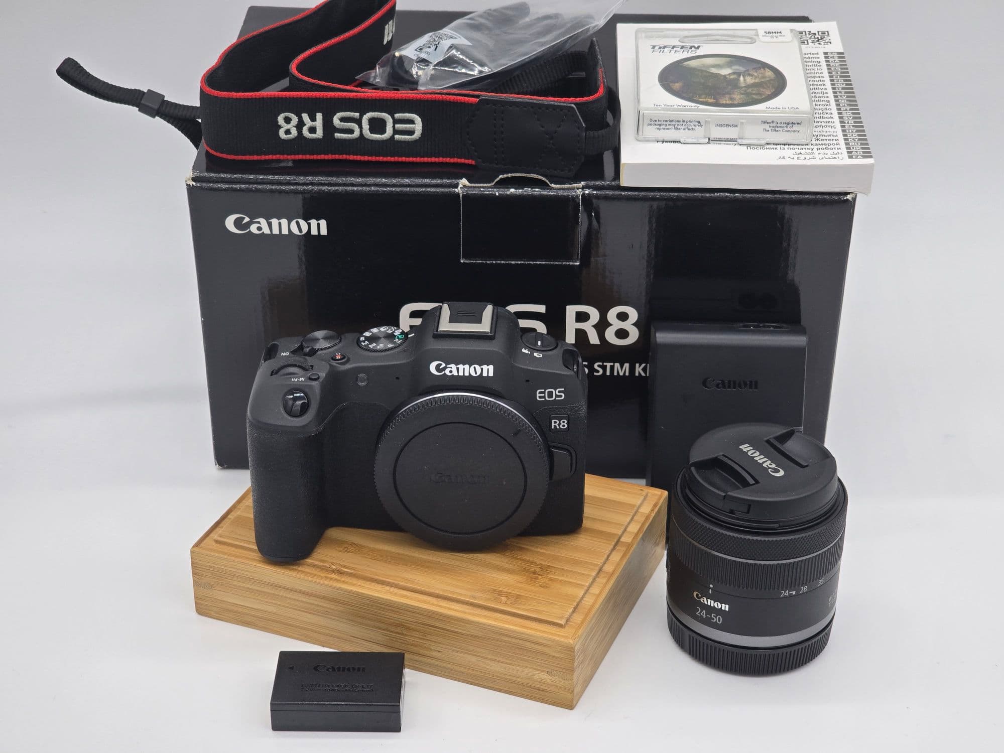 Canon EOS R8