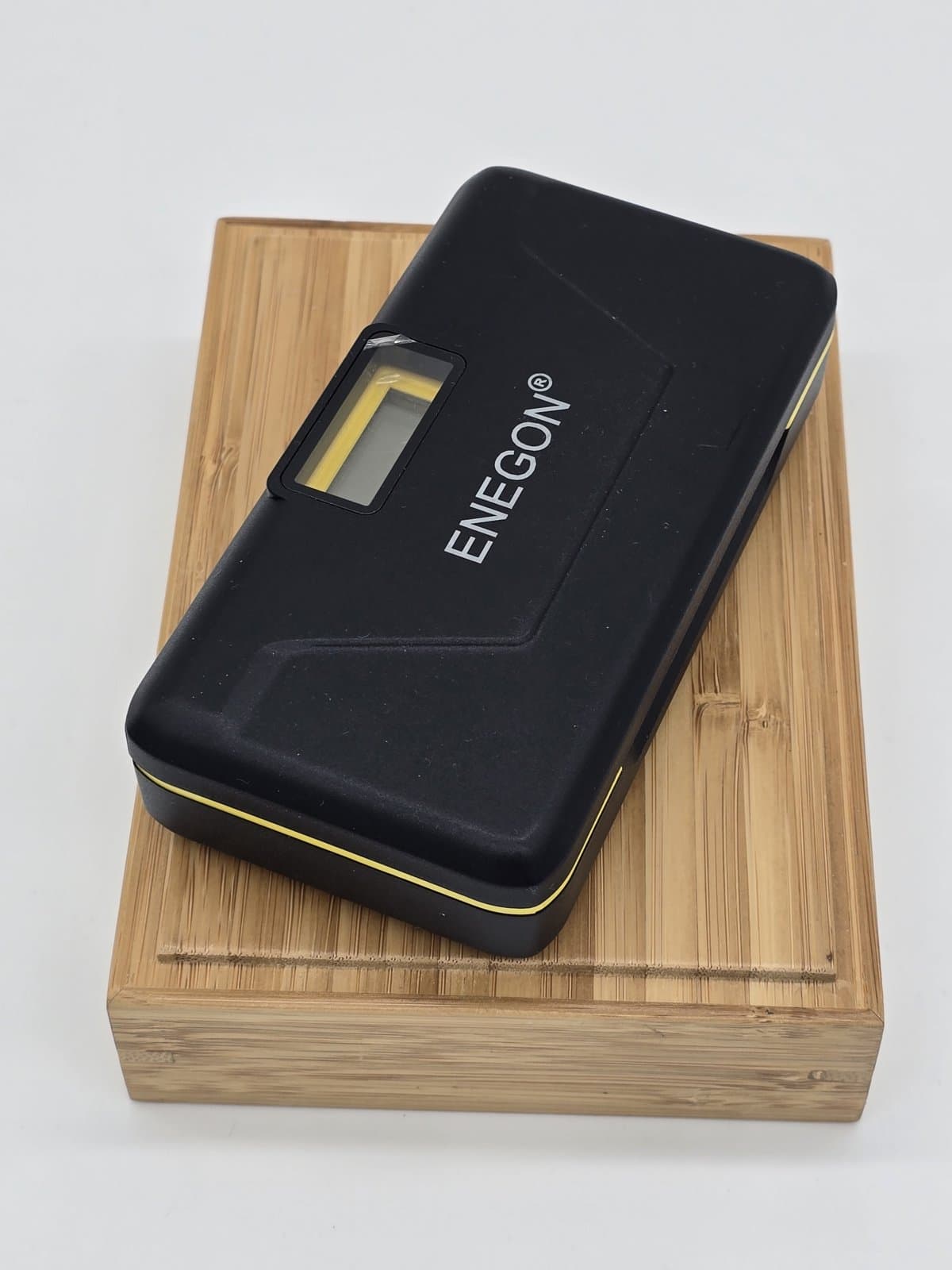 Nabíjecí box ENEGON s displejem + 2× LP-E6 — Canon