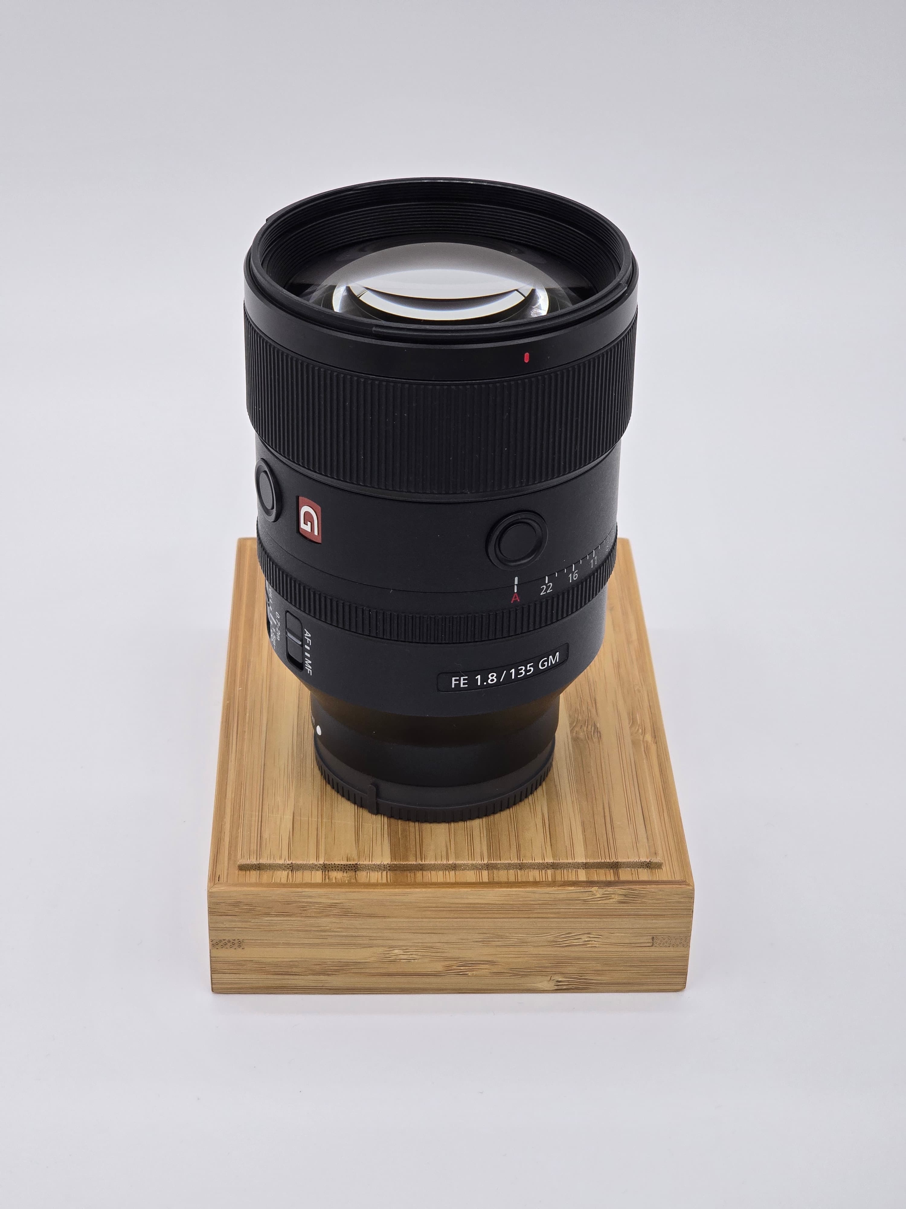 Sony FE 135mm f/1.8 GM