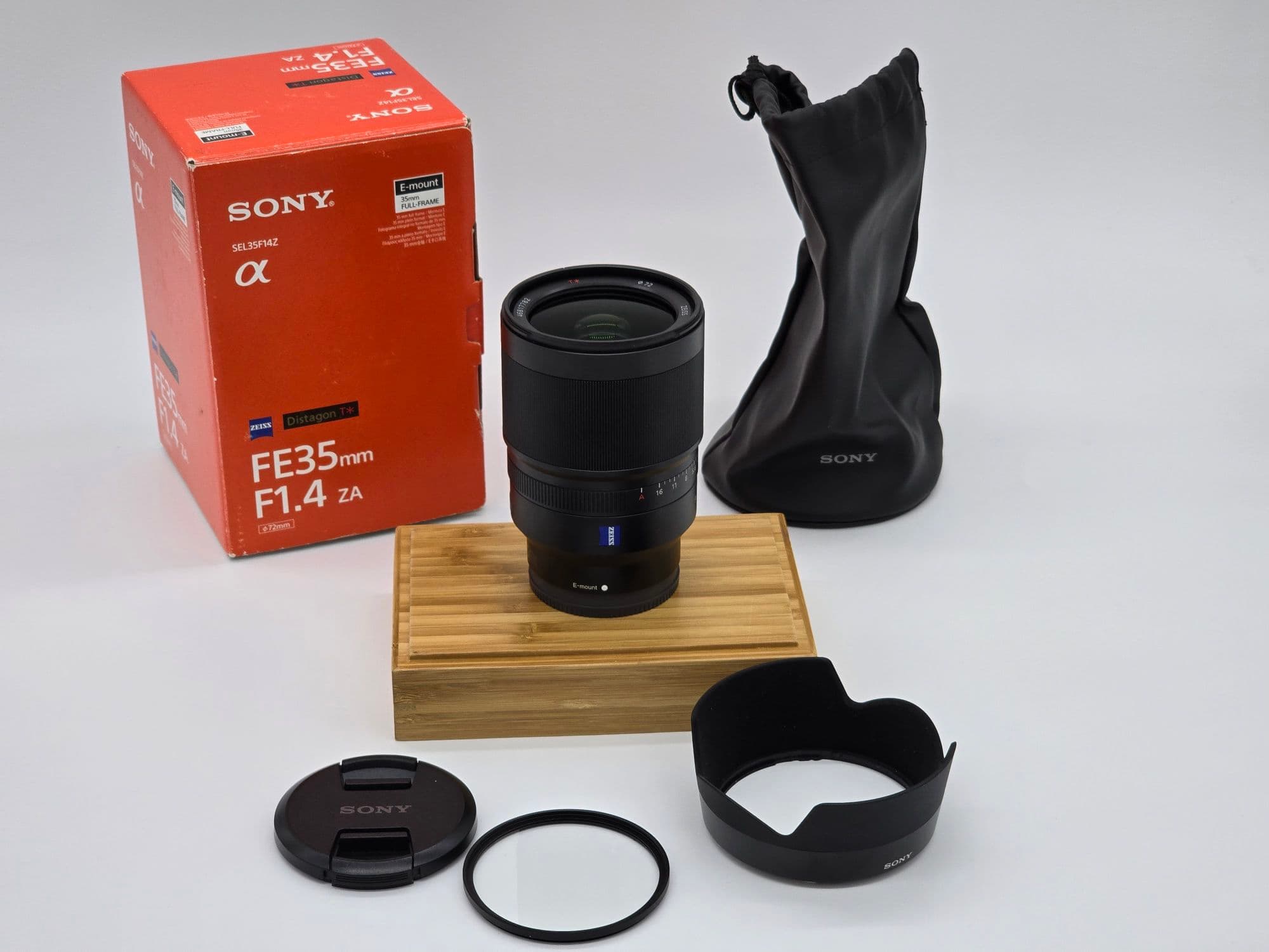 Sony FE 35mm f/1.8